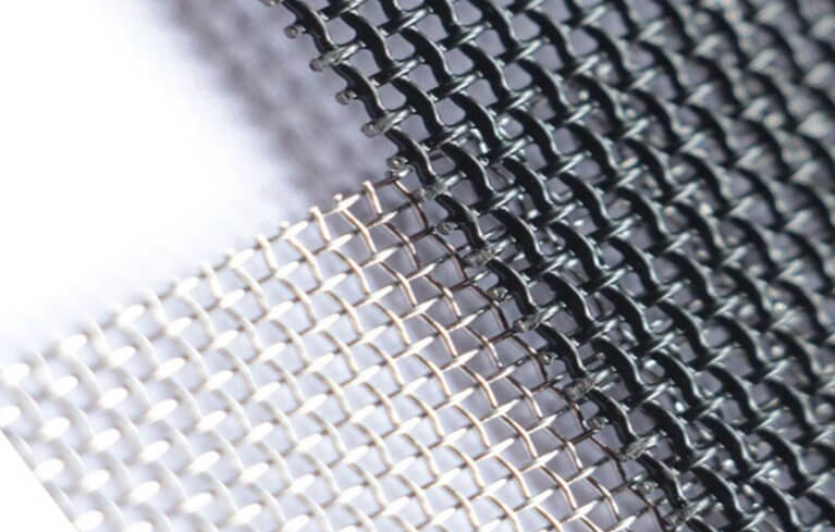 https://www.holemetals.com/wp-content/uploads/2017/04/316-stainless-steel-wire-mesh-screen.jpg